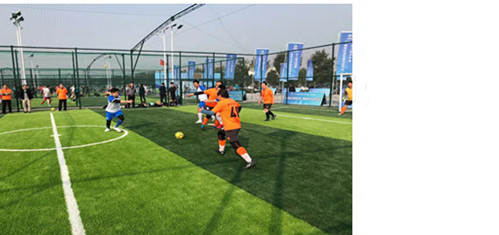 人造草坪足球場(chǎng)